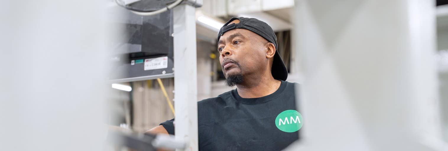 MM worker on a Plant